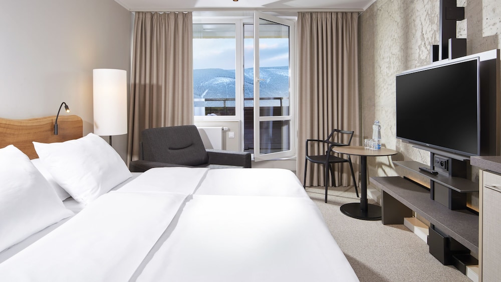 Deluxe Room (with Extrabed) photo 2