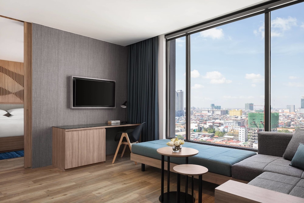 Executive Suite, 1 King Bed with Sofa bed photo 1
