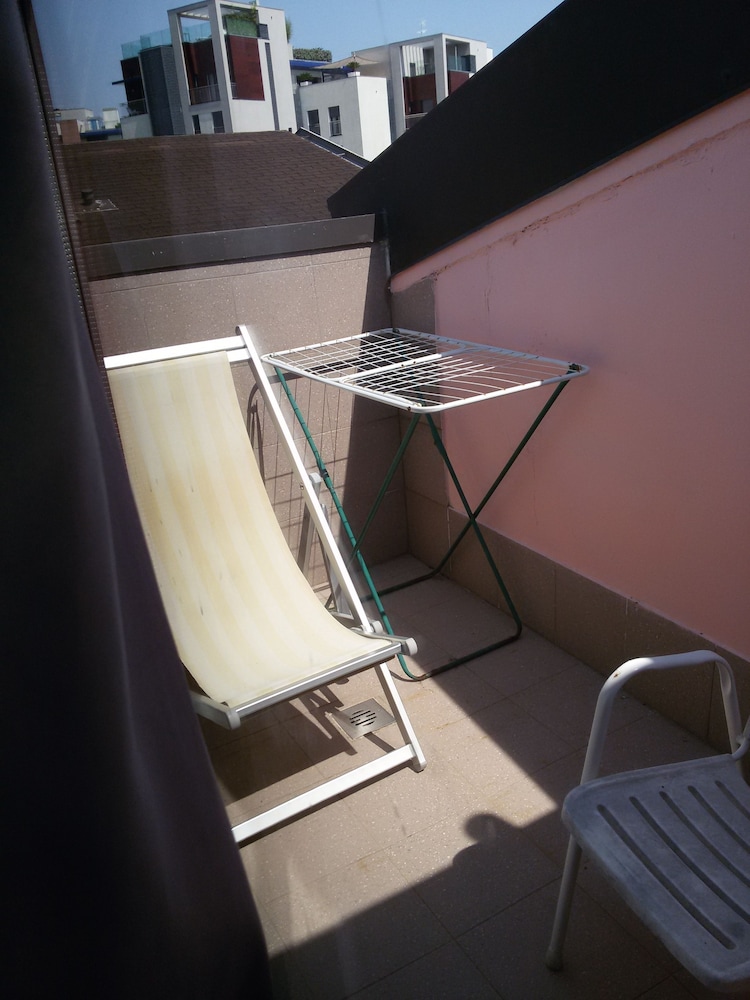 Basic Double Room (Attic) photo 3