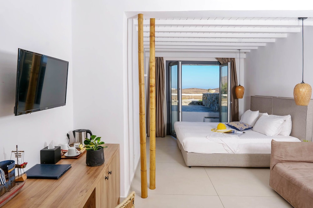 Superior Double or Twin Room, Sea View photo 3