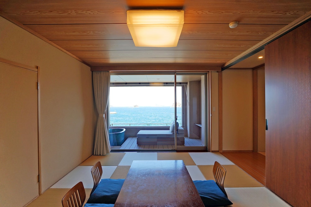 Twin Room, Private Bathroom, Non Smoking, Open air-Bath photo 3