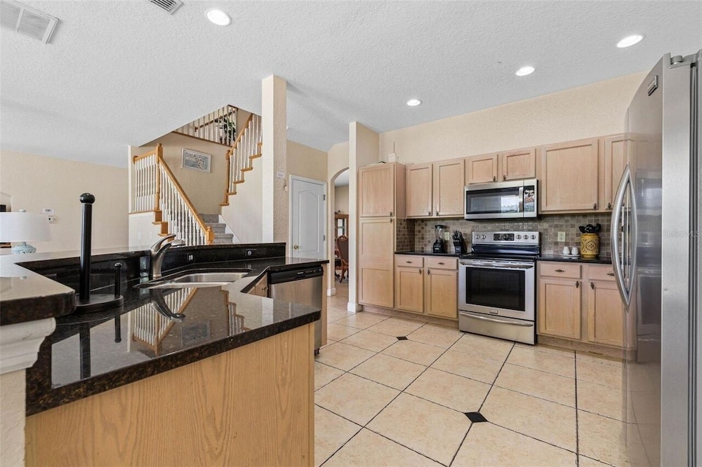 Large Villa - Close to Disney With Extended Patio and Golf Course Views, Bild 46