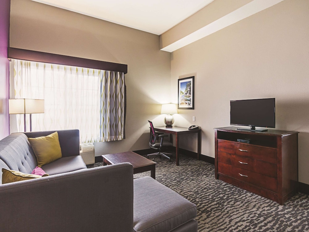 Suite, 1 King Bed, Accessible, Non Smoking (Mobility/Hearing, tub w grab bars) - Photo 1