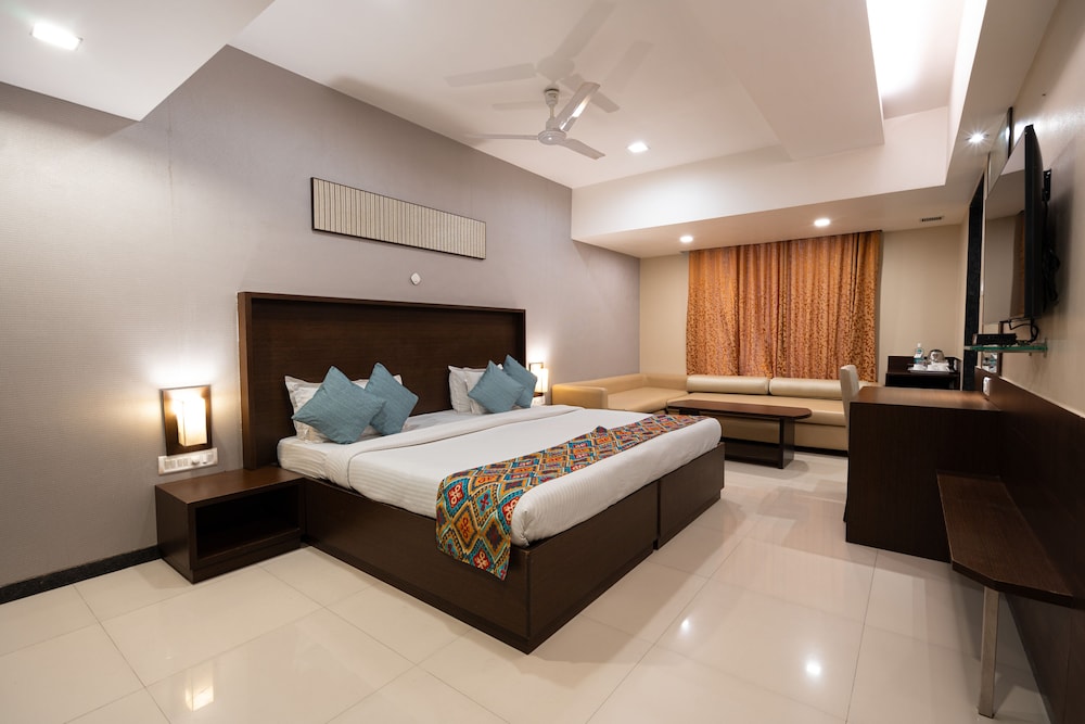 Super Deluxe Room
