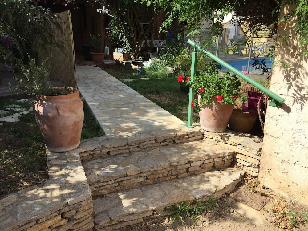 Villa photo 2