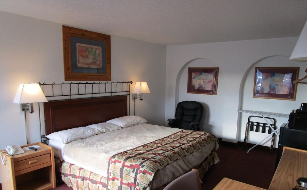 One king bed non smoking photo 1