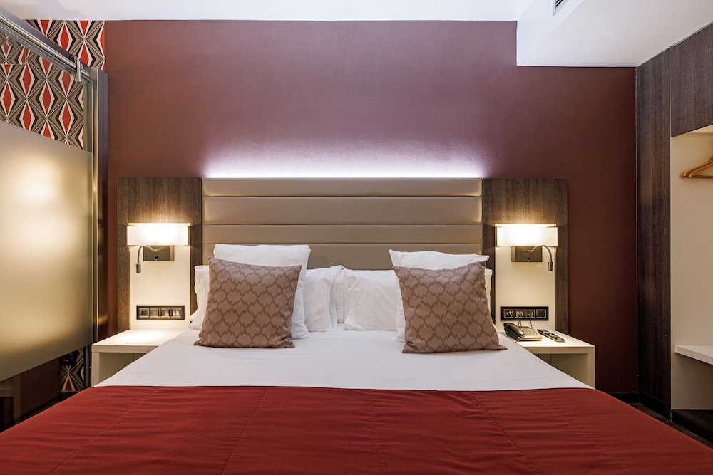 Deluxe Quadruple Room photo 3