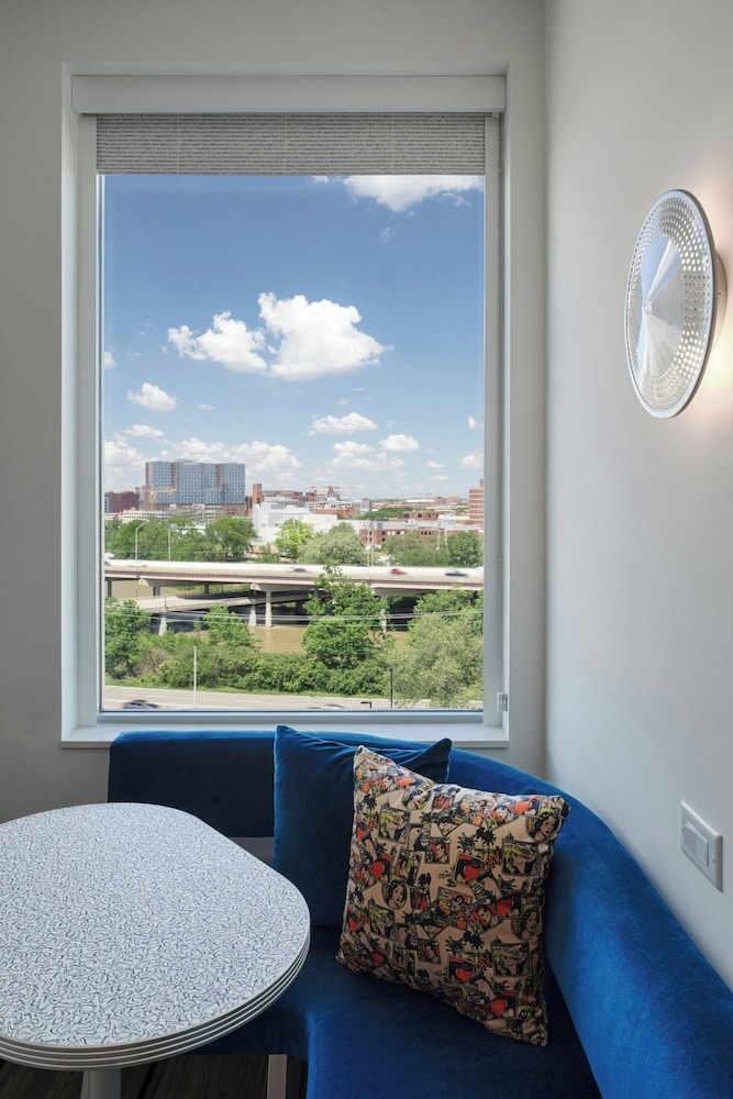 aloft, Room, 2 Queen Beds - Photo 5