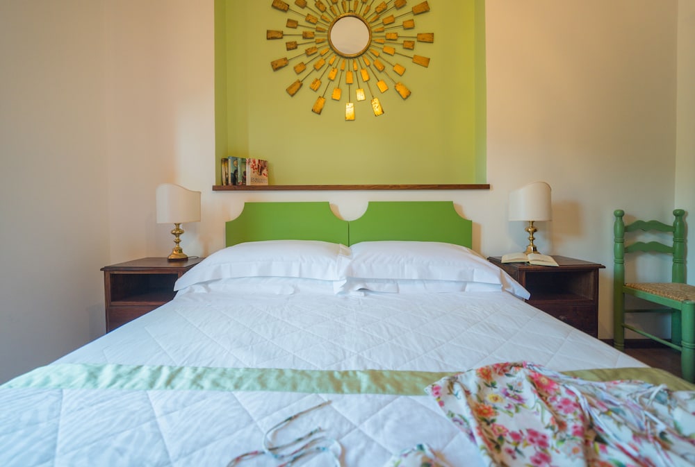 Classic Double or Twin Room - Photo 2