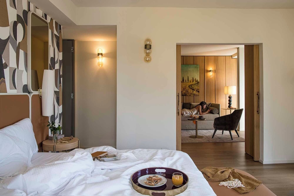 Panoramic Suite, River View
