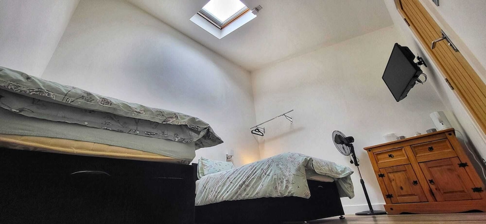 Comfort Twin Room, 2 Bedrooms, Non Smoking, Ensuite photo 3