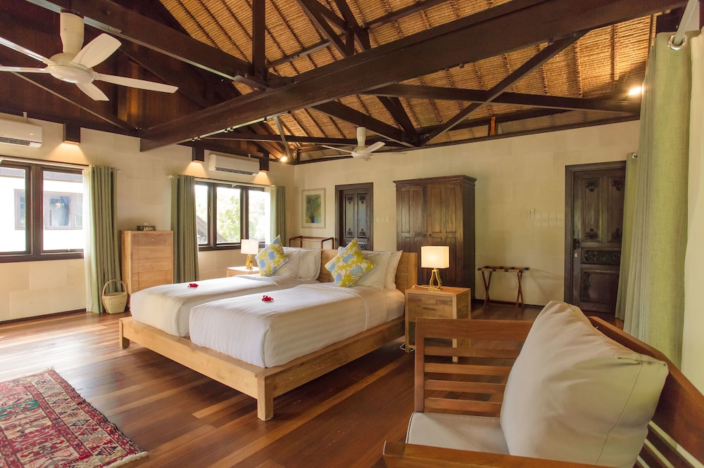 Casuarina Palms Luxury Villa