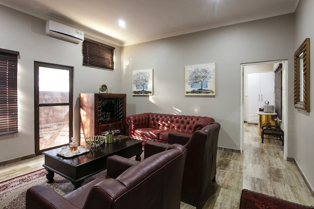 Executive Suite photo 2