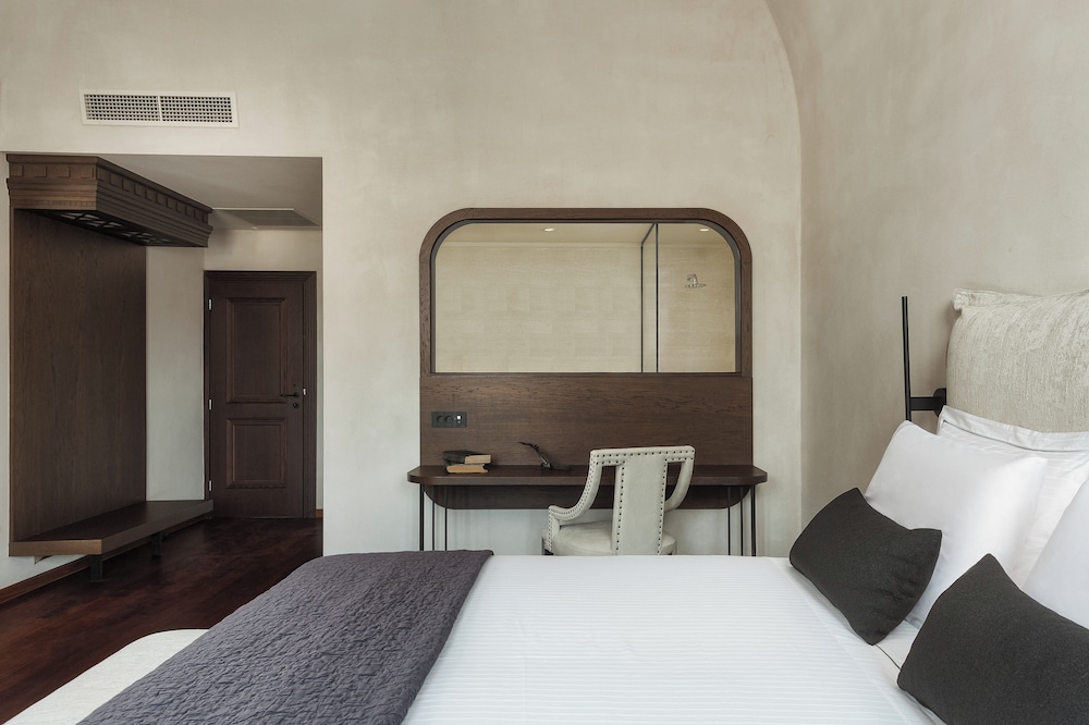 Dome Room with Fireplace