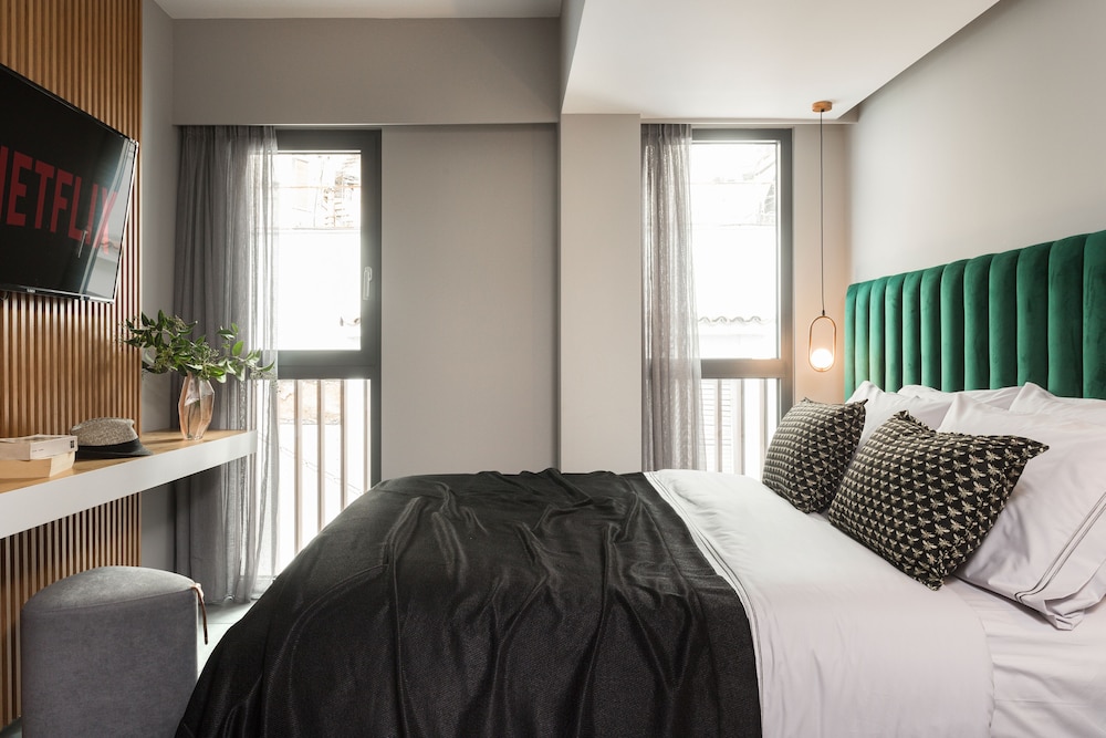 Deluxe Double or Twin Room, 1 Queen Bed photo 1