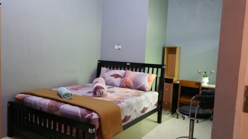 Economy Room - Photo 2