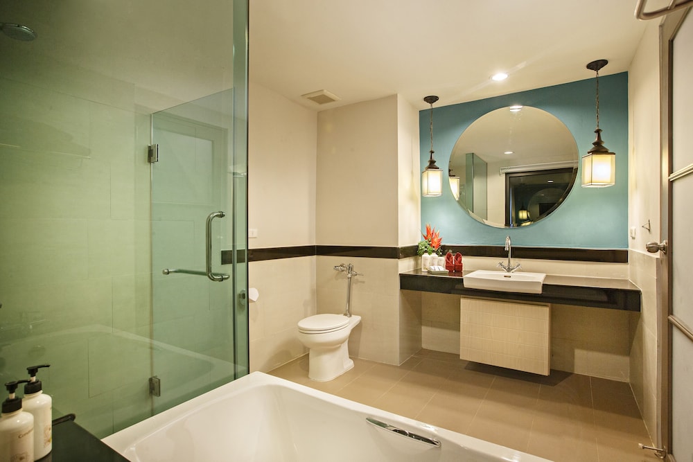 Deluxe Room - Photo 5
