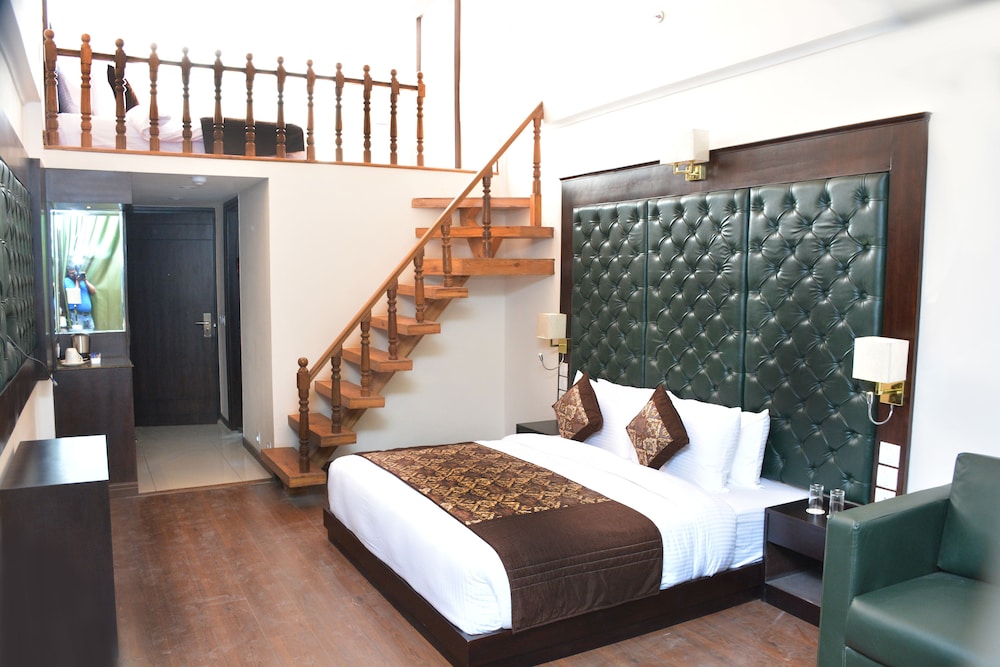 Luxury Duplex photo 2