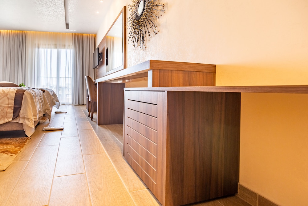 Superior Room, Balcony, City View