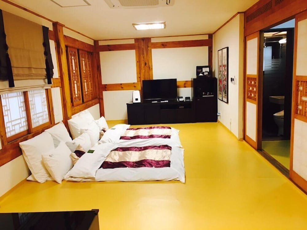 Superior Room (Hanok View, Ondol) photo 2