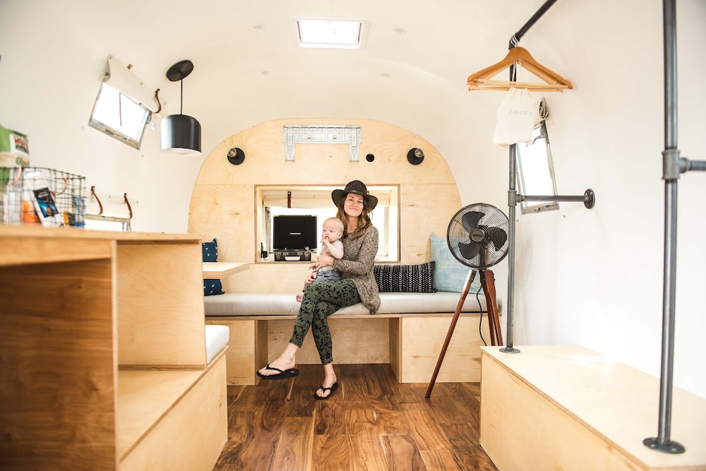 Diana Airstream photo 2