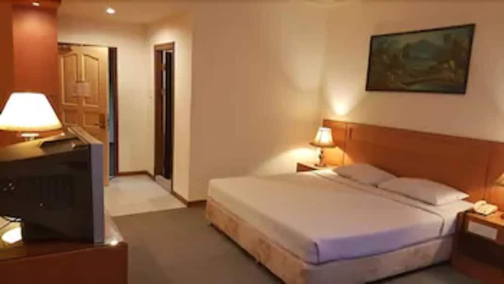 Standard Room photo 2
