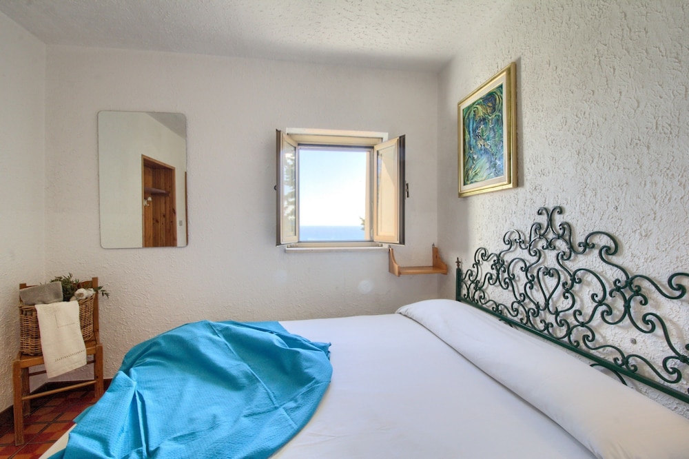 Apartment (2 Bedrooms)