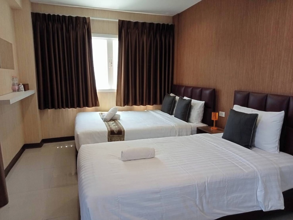 Family Quadruple Room, Non Smoking, Canal View photo 1