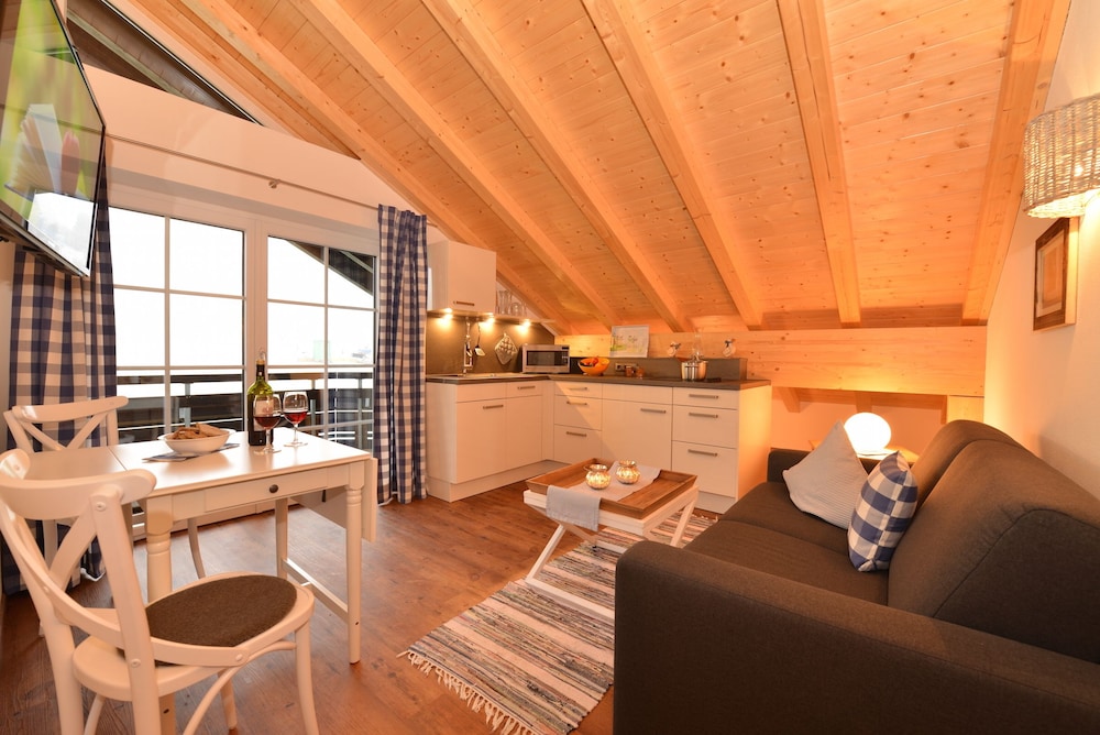 Traditional Condo, 1 Bedroom, Accessible, Mountain View (210 | gebirgsENZIAN  ) photo 2