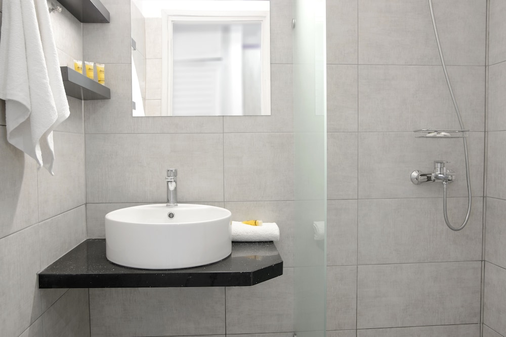 Standard Double Room, Kitchenette, Pool View photo 3
