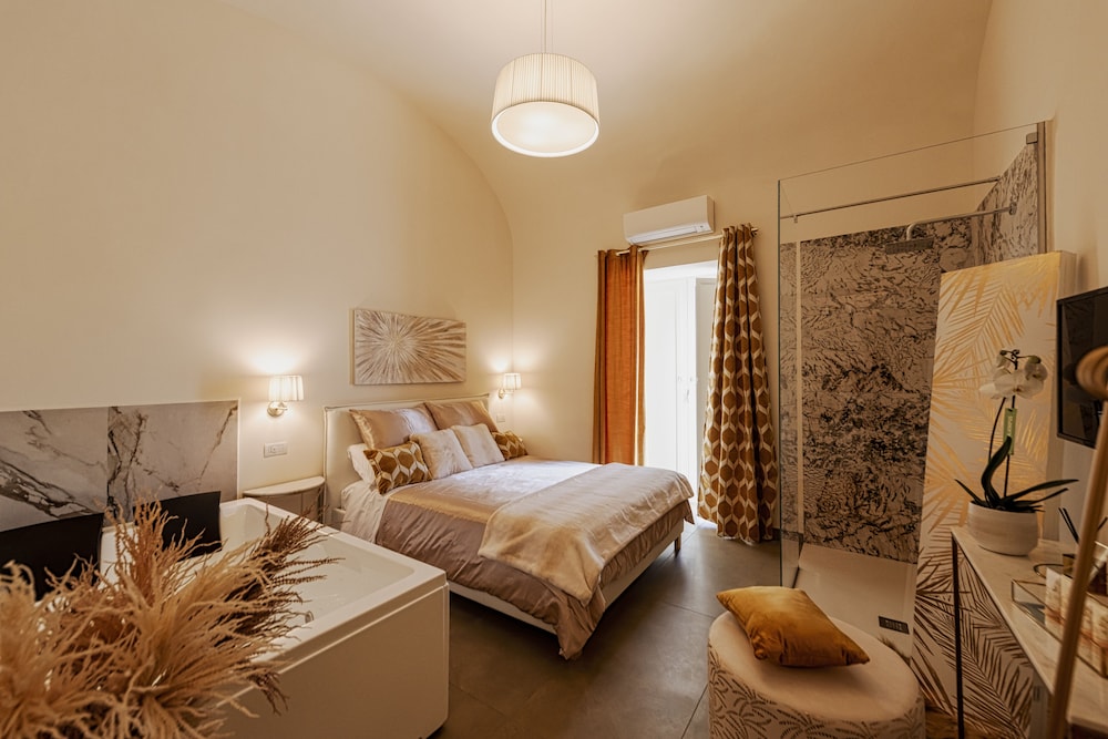 Junior Studio Suite