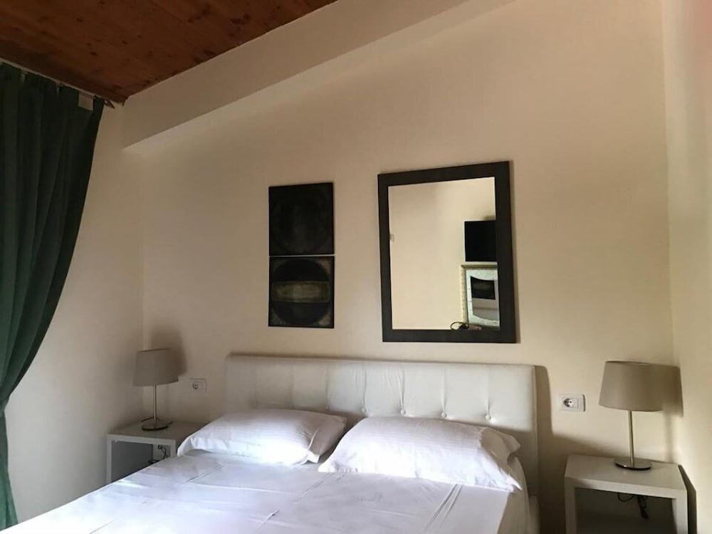 Suite, Mountain View