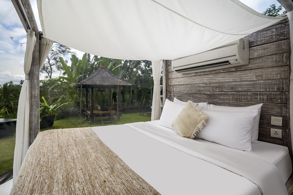 Grand Tent, Private Pool, Executive Level photo 1