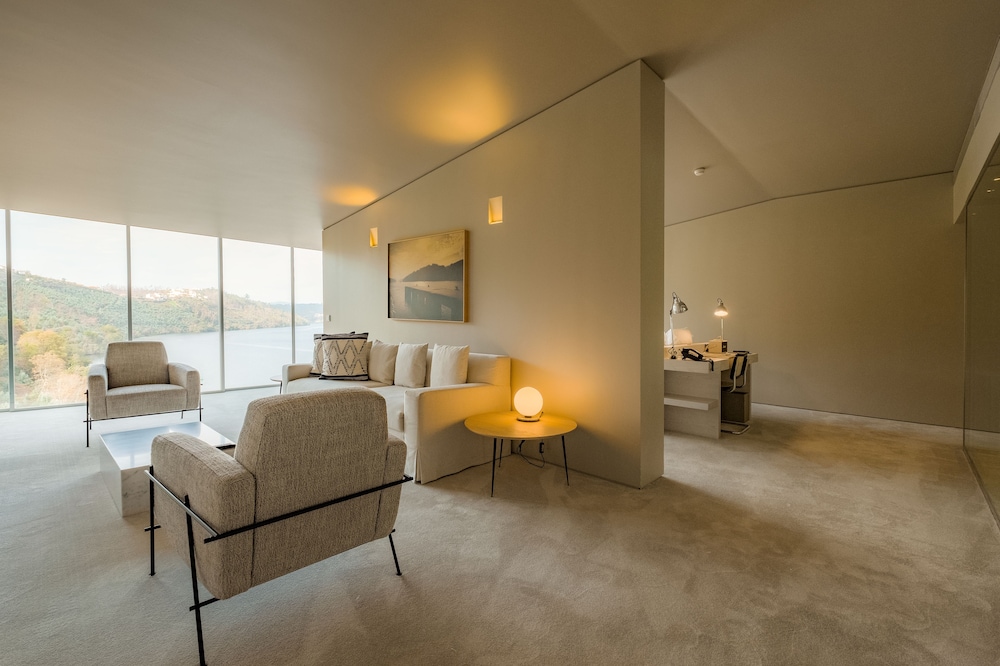 Suite, River View (Collection, Arda)