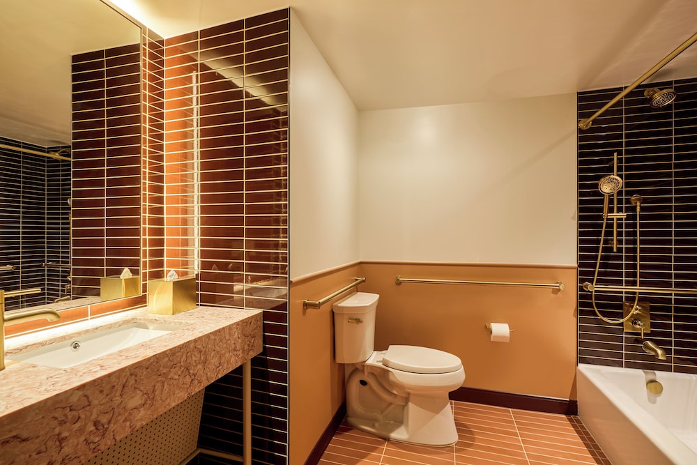 Room, 1 King Bed, Hearing Accessible (High Floor) - Photo 6