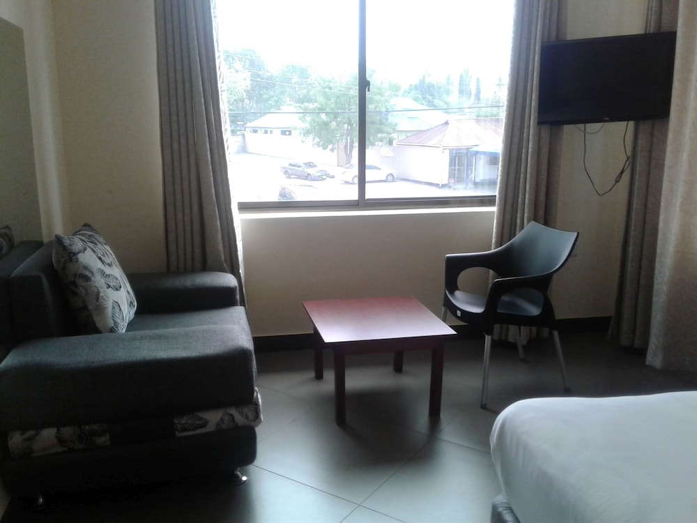 Deluxe Double Room, 1 King Bed, Non Smoking, Courtyard View