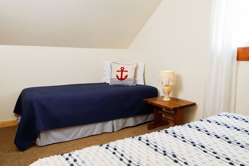 Cottage, 2 Bedrooms, 2 Bathrooms photo 3