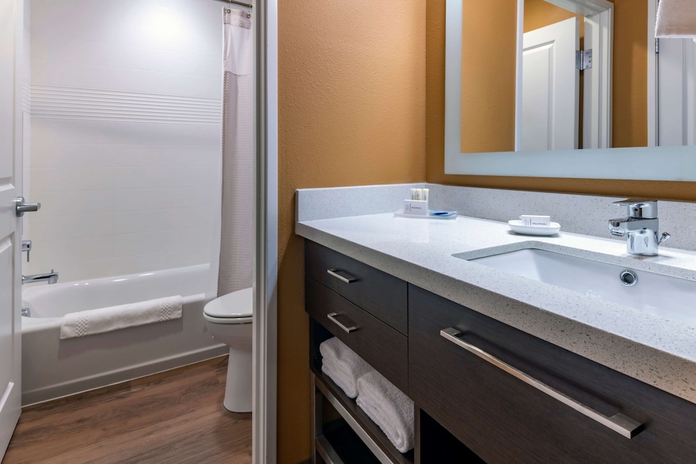 Studio, 2 Queen Beds (Mobility Accessible, Tub)