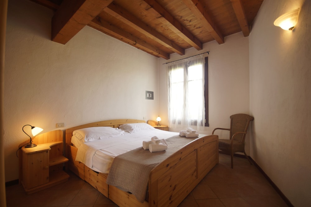 Standard Apartment, 1 Bedroom, Garden View, Ground Floor photo 2