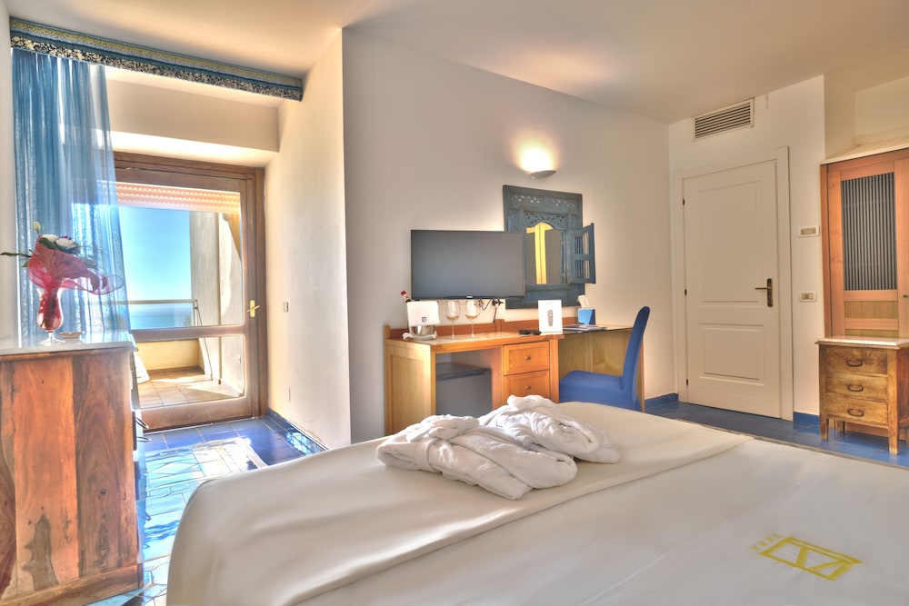 Double Room, Sea View photo 3