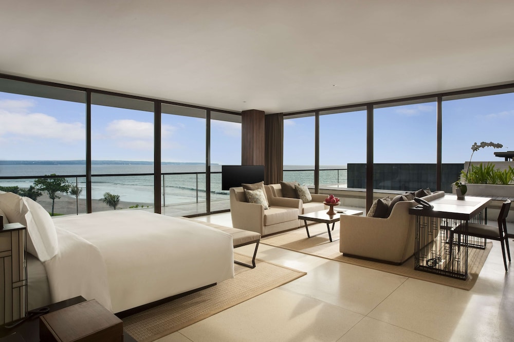 Suite (Penthouse) photo 1