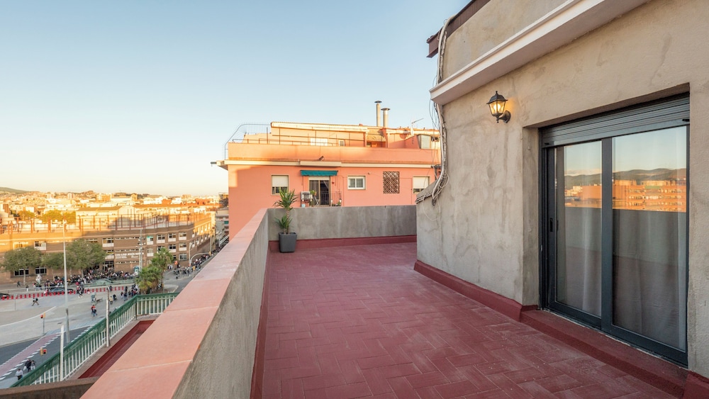 Family Penthouse, City View photo 2