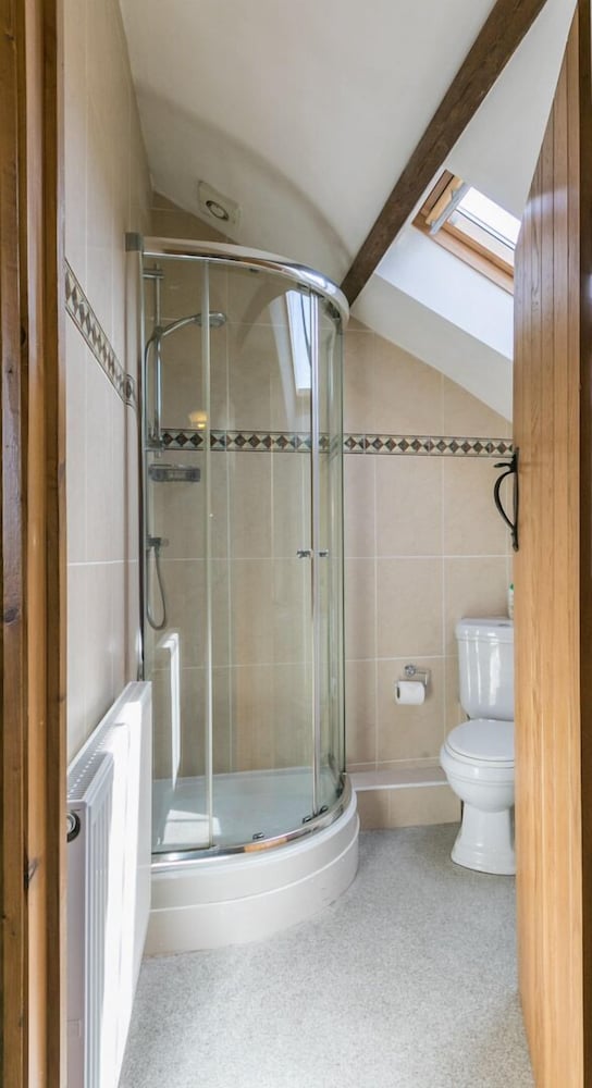 Single Room, Ensuite photo 3
