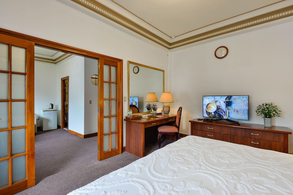 Executive Suite photo 2