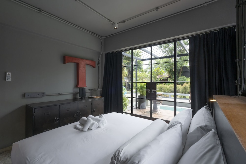 Five-Bedroom Pool Villa - Photo 39