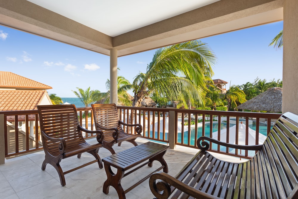 Jellyfish Luxury Bungalow, 2 Bedrooms, Partial Sea View
