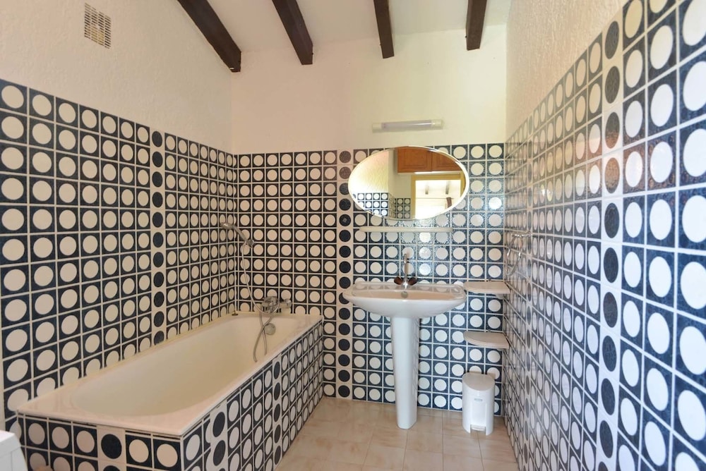 Villa, 2 Bedrooms (Independent with Air Conditioning) photo 2