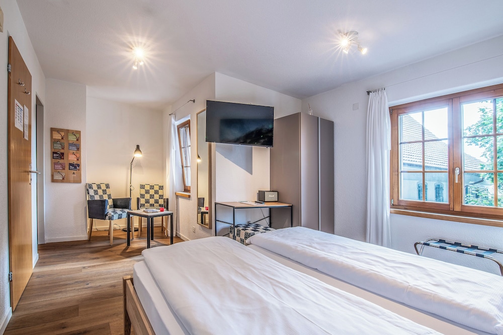 Double Room - Photo 8