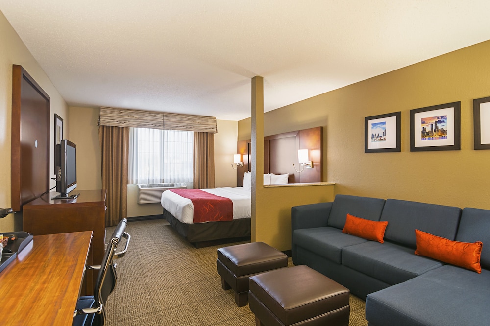 Suite - Photo 2