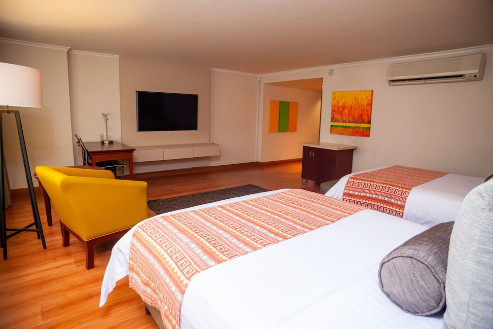 Superior Double Room, 2 Double Beds - Photo 2